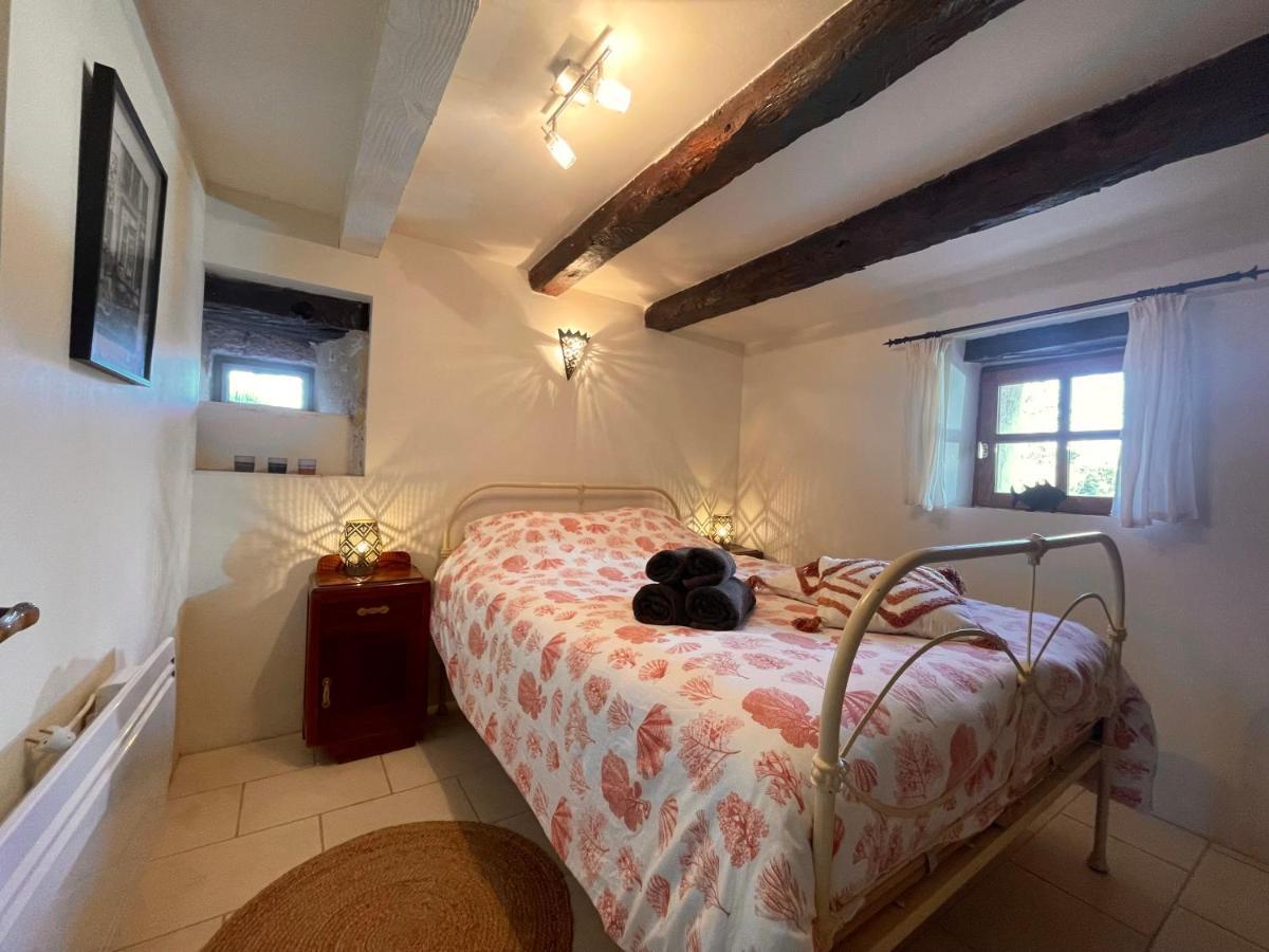 Bed & Breakfast Elisabeth Saint-Matré Buitenkant foto